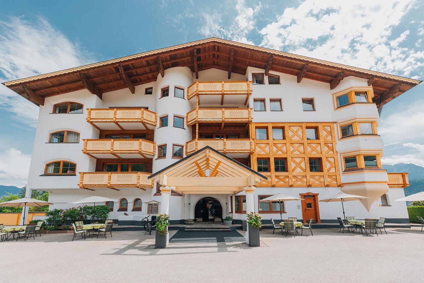 Lechlife Travelhouse Aparthotel Reutte Ngoại thất bức ảnh