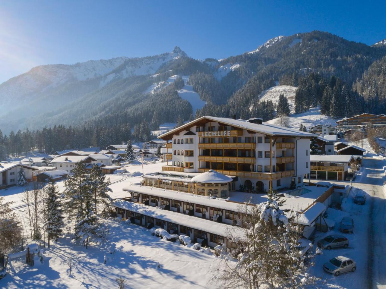 Lechlife Travelhouse Aparthotel Reutte Ngoại thất bức ảnh